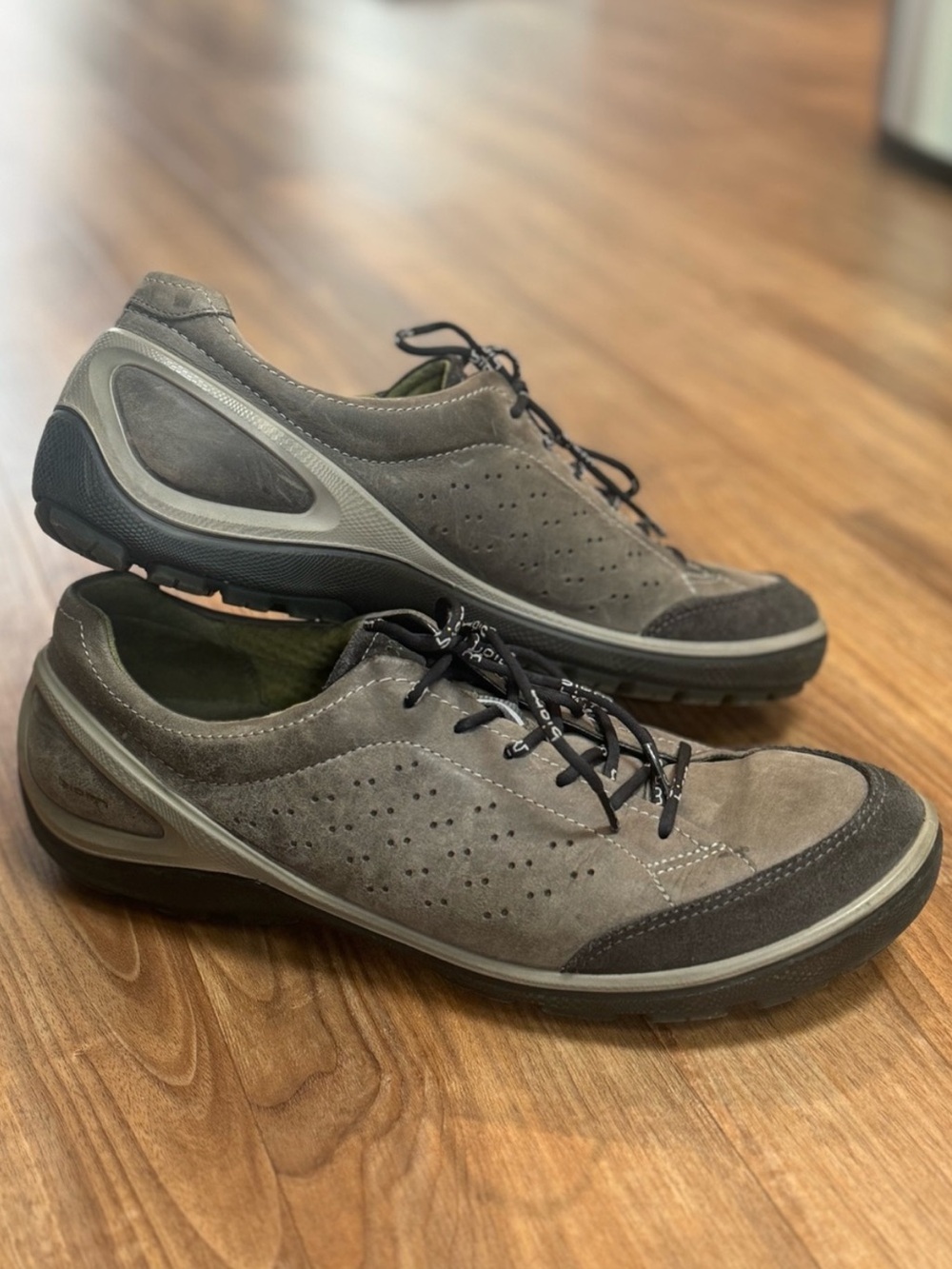 ECCO BIOM Men’s Gray Suede Walking Travel Comfort Sneakers EU 45 US 11.5